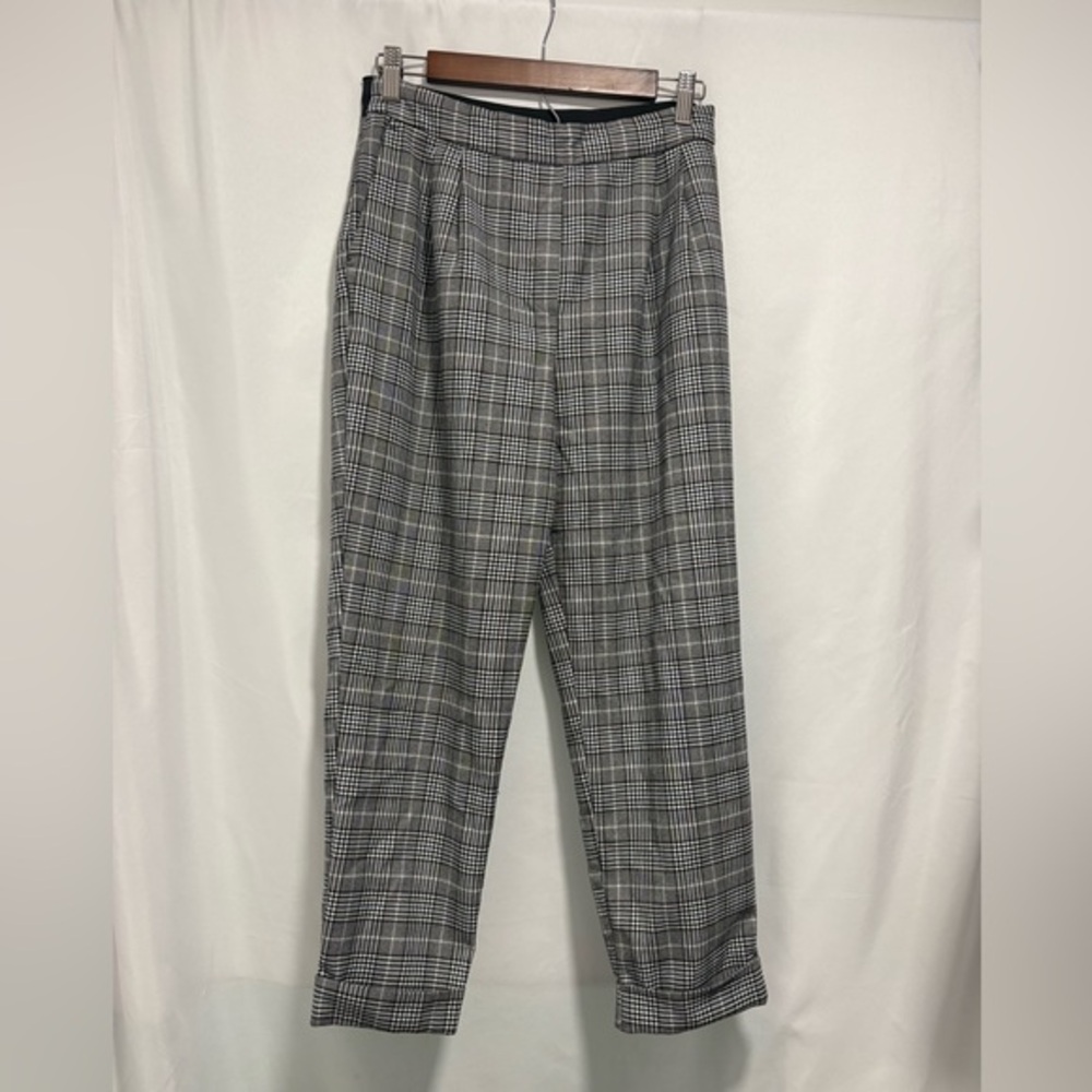 Zara Women’s Plaid‎ Trousers Pants Straight Leg Ankle Pants Size Small